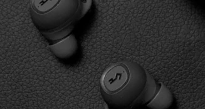earphones